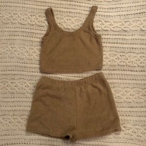 Tan, fuzzy matching set